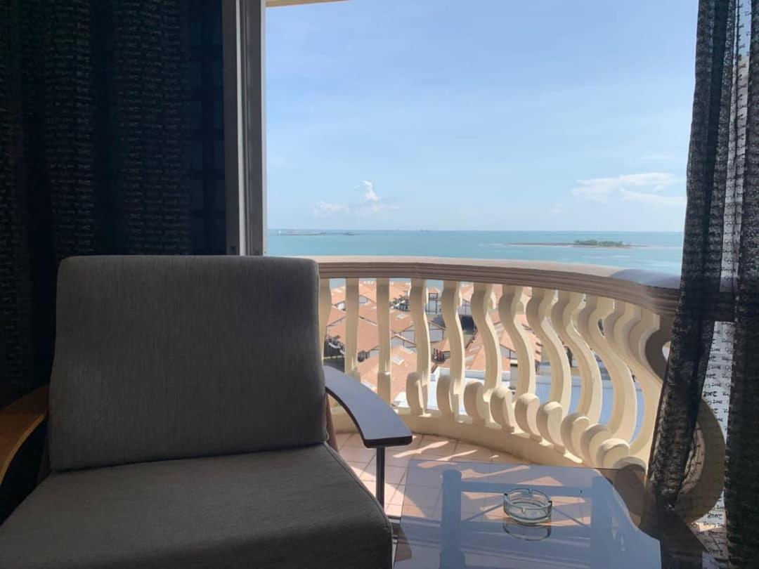Cozy Seaview Glory Beach Resort Anc Port Dickson Esterno foto