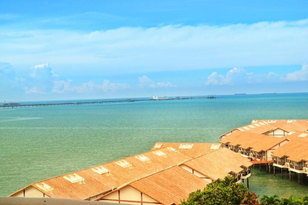 Cozy Seaview Glory Beach Resort Anc Port Dickson Esterno foto