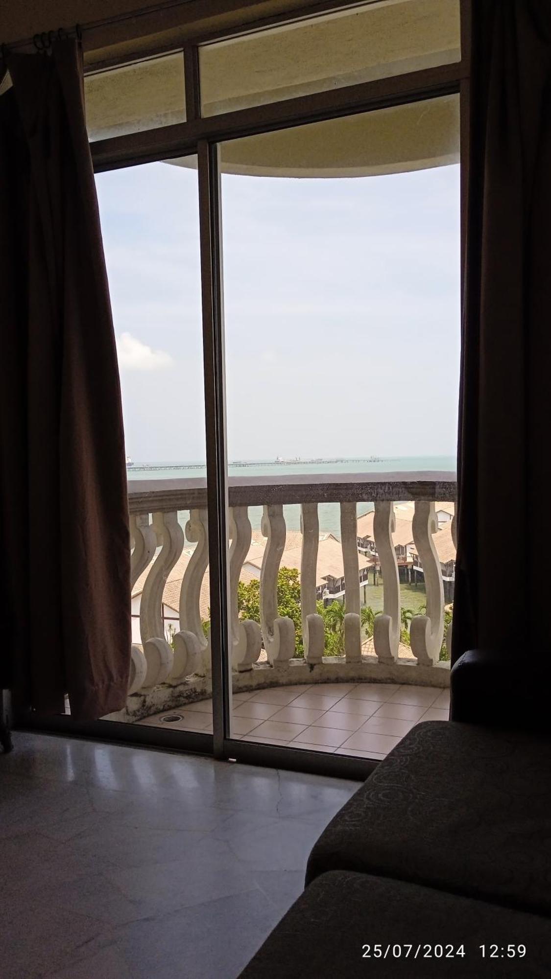 Cozy Seaview Glory Beach Resort Anc Port Dickson Esterno foto