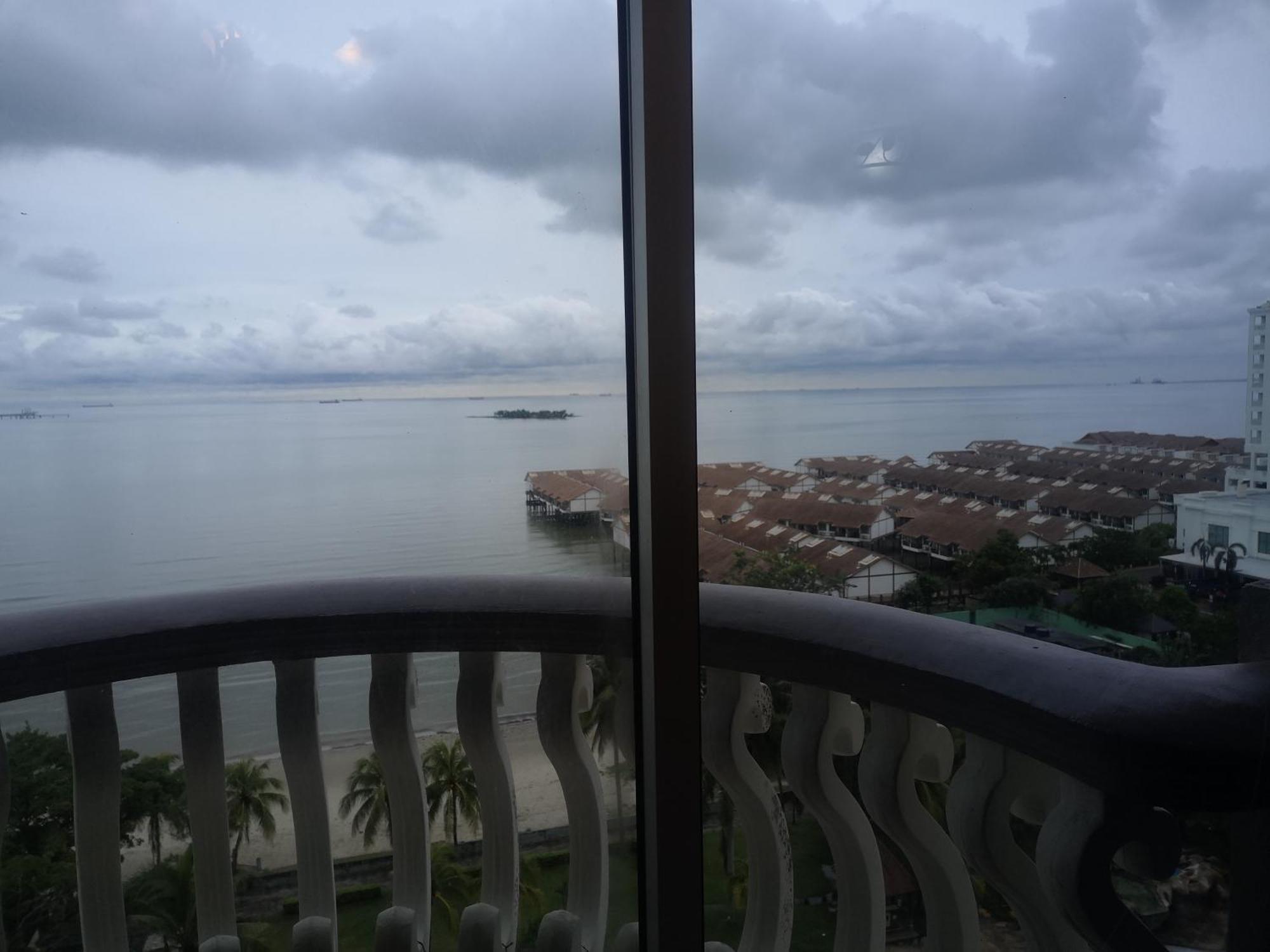 Cozy Seaview Glory Beach Resort Anc Port Dickson Esterno foto